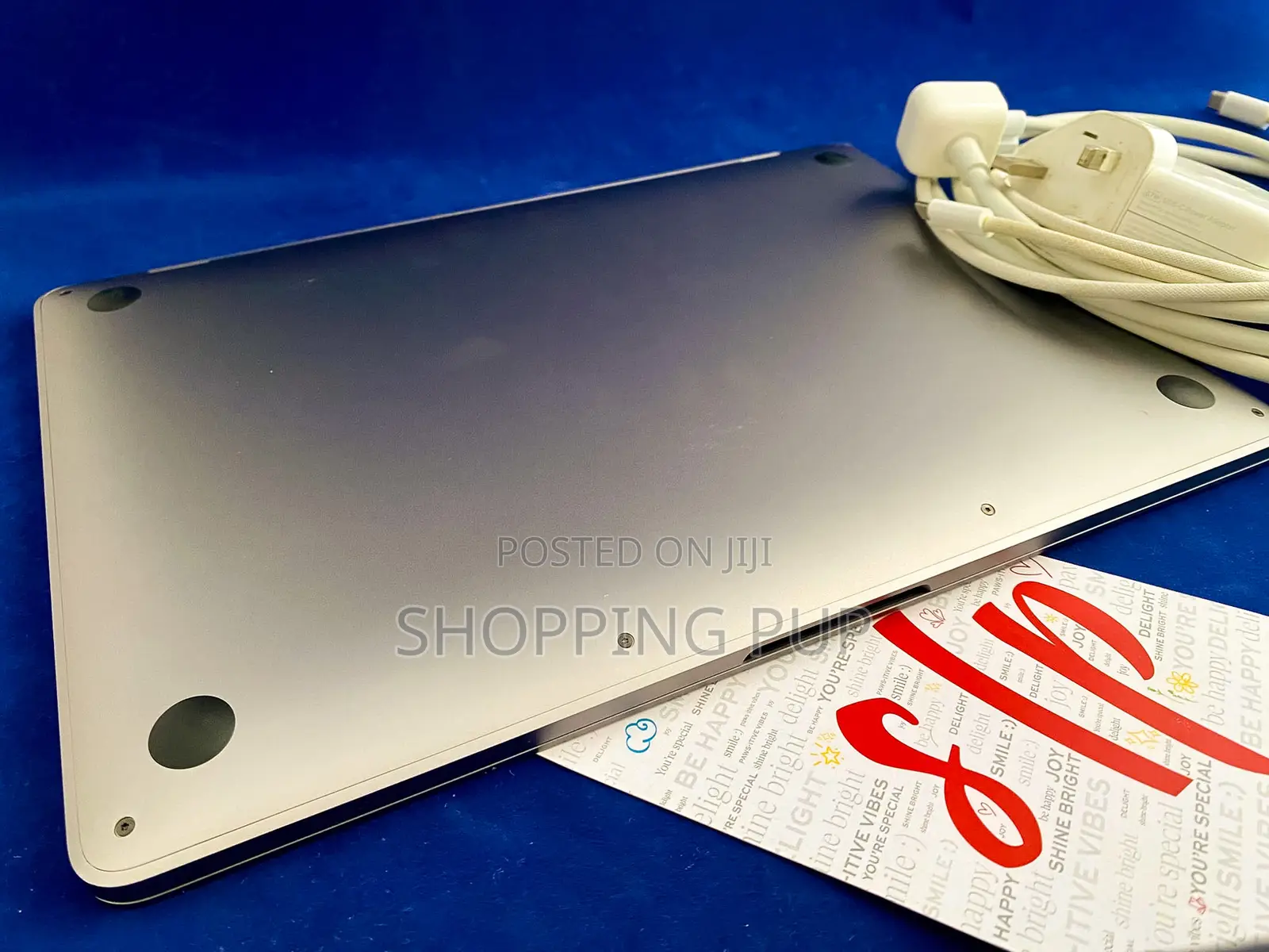 Laptop Apple MacBook Pro 2022 M2 16GB Apple M2 SSD 256GB