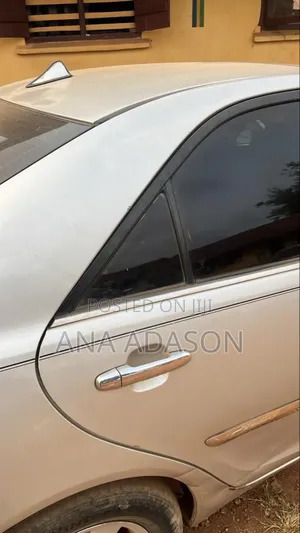 Toyota Coaster 2004 Gold