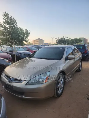 Honda Accord 2004 Gold