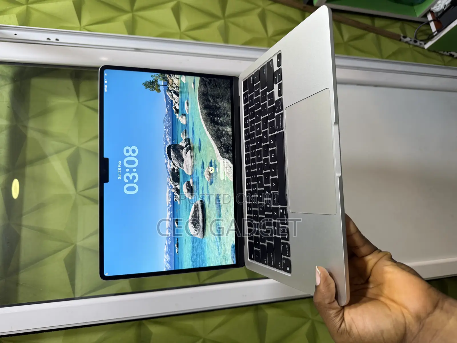 Laptop Apple MacBook Air 2022 M2 8GB Apple M2 SSD 256GB