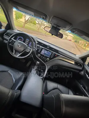 Toyota Camry SE FWD 2020 Gray