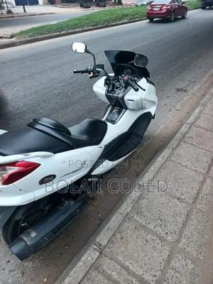 Yamaha Majesty 2012 White