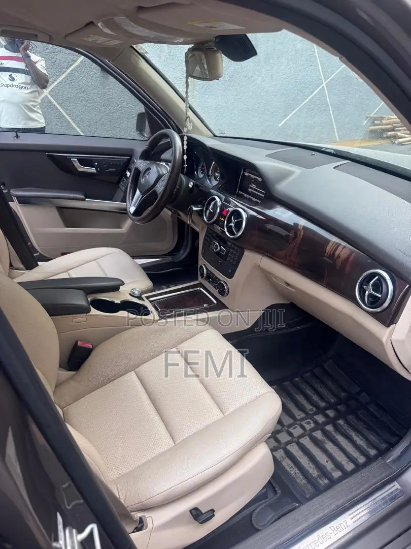 Mercedes-Benz GLK-Class 350 4MATIC 2014 Gray