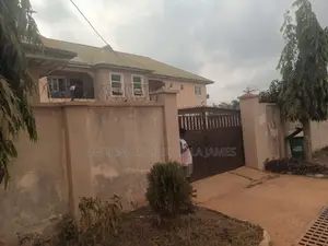 3bdrm Apartment in Akure for sale