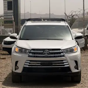 Toyota Highlander Limited 2019 White