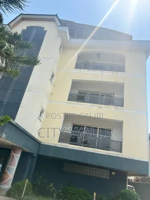 3bdrm Block of Flats in Park View Estate for rent