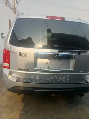 Honda Pilot 2012 Silver