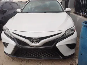 Toyota Camry 2019 White
