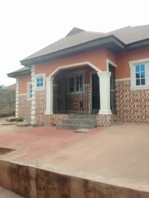 3bdrm Apartment in Unity Estate, Ologuneru for rent