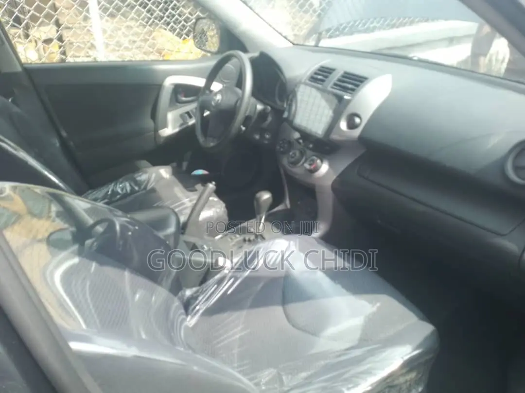 Toyota RAV4 2010