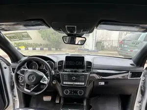 Mercedes-Benz GLE-Class 2016 Gray