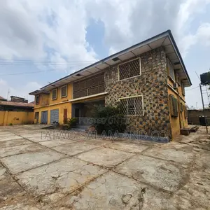 4bdrm Block of Flats in Apata for sale
