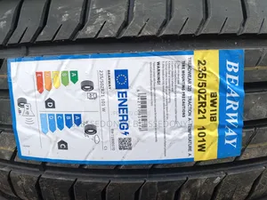 235/50r21 Bearway