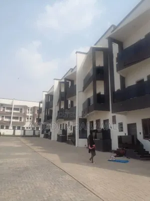 4bdrm Duplex in Wuse Zone for sale