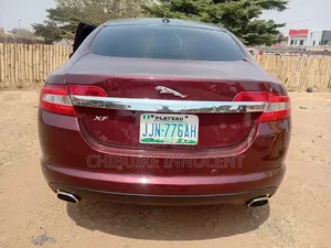 Jaguar XF 2014 Red