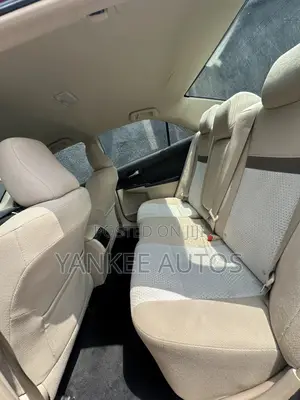 Toyota Camry LE 4dr Sedan (2.5L 4cyl 6A) 2012 Red