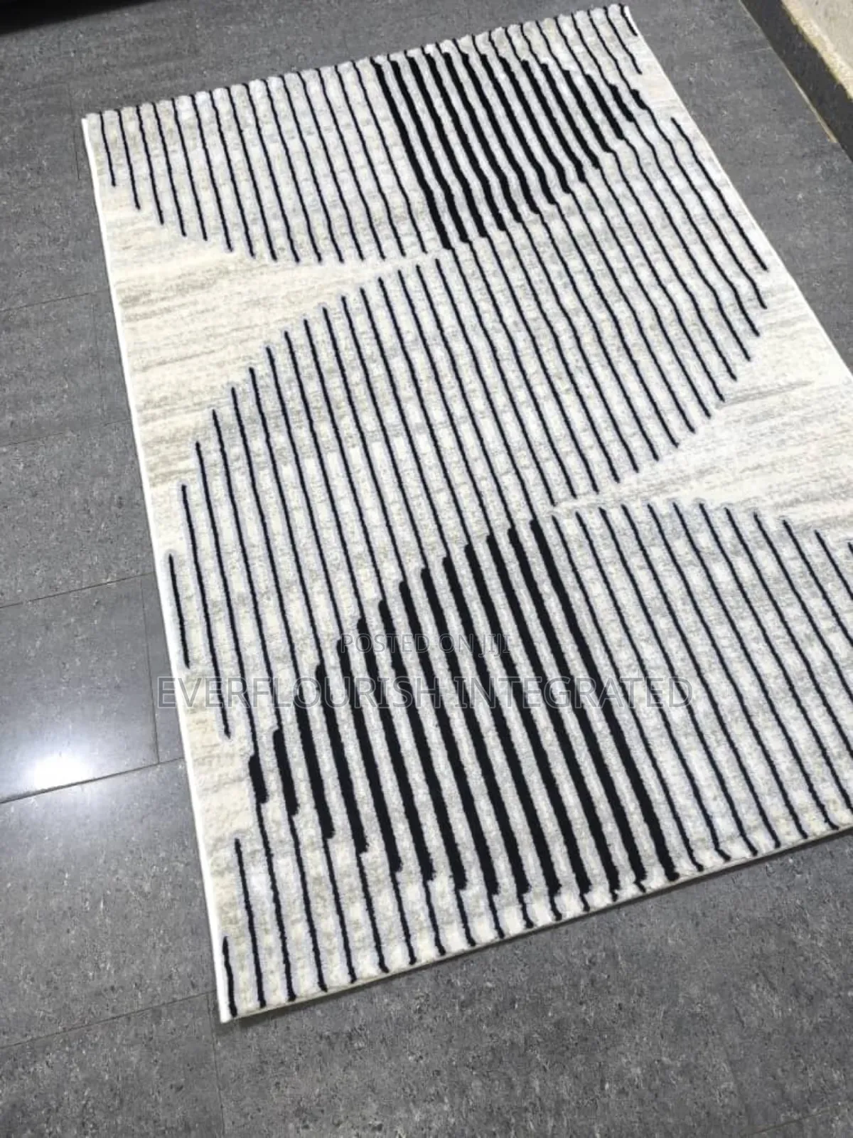 4x6ft Turkey Centre Rug