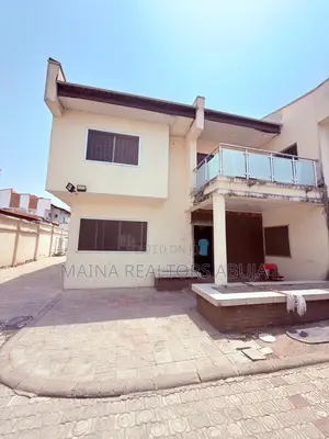 4bdrm Duplex in Wuse for rent