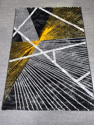 Beautiful Centre Rug 4x6ft