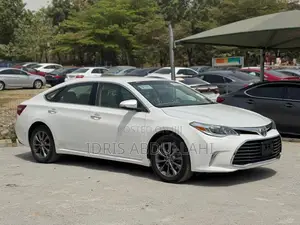 Toyota Avalon XLE Plus Sedan FWD (3.5L 6cyl 6A) 2017 White