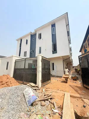2bdrm Apartment in Oworonshoki / Gbagada for sale