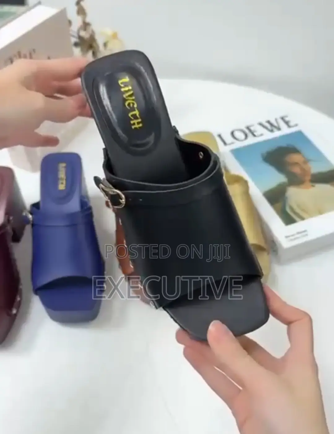 Trendy Wedge Slippers