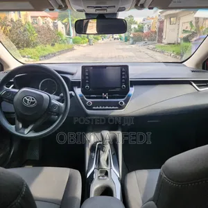 Toyota Corolla 2021 Red
