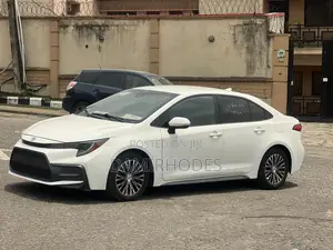 Toyota Corolla SE 2020 White