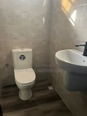 5bdrm Duplex in Adeniyi Jones for rent