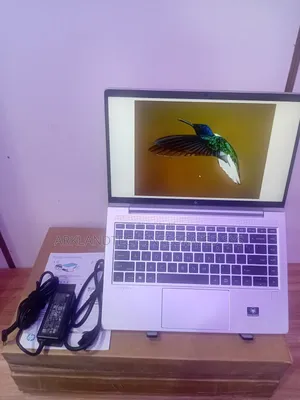 New Laptop HP 240 G8 16GB AMD Ryzen 5 SSD 256GB