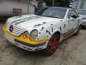 Mercedes-Benz CLK 2013 White