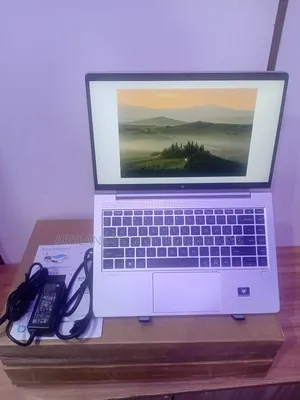 New Laptop HP 240 G9 16GB AMD Ryzen 5 SSD 256GB