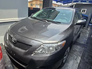 Toyota Corolla 2009 Gray