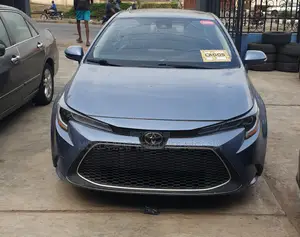 Toyota Corolla XLE (1.8L 4cyl 2A) 2019 Gray