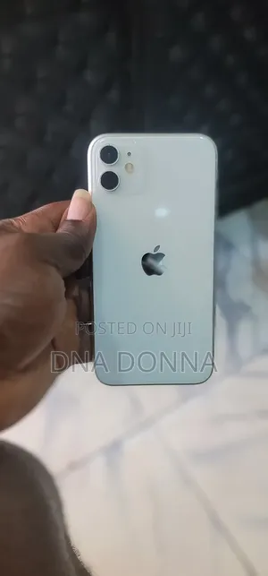 Apple iPhone 11 64 GB White