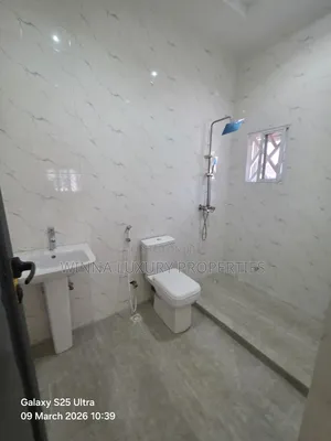 3bdrm Apartment in Sun Rise Estate, Lugbe District for rent