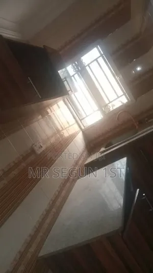 2bdrm Bungalow in Olorunkemi Estate, Akala Express for rent