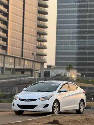 Hyundai Elantra 2013 White