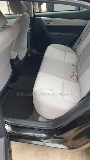 Toyota Corolla LE 4dr Sedan (1.8L 4cyl CVT) 2014 Black