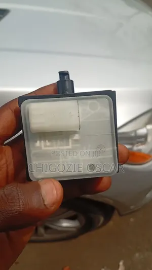 Tank Lock Sensor for Gle W167