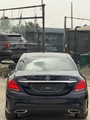 Mercedes-Benz C300 2015 Blue