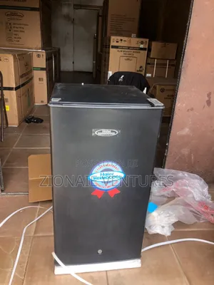 Hr135b Table Top Refrigerator