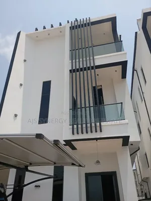 5bdrm Duplex in Ikota for sale