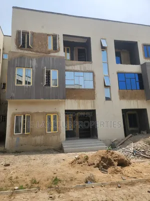 4bdrm Townhouse/Terrace in Jahi for sale