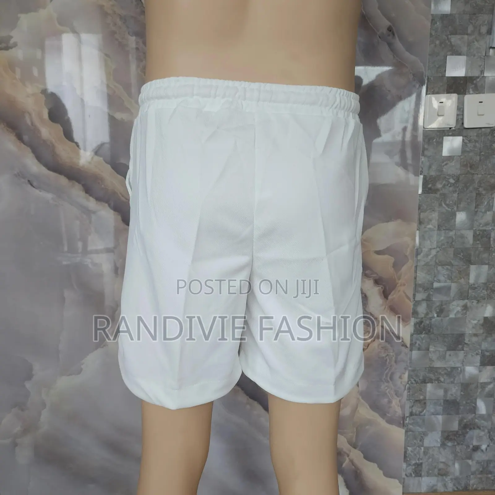 7 Shorts [White]