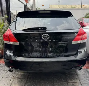 Toyota Venza XLE 2010 Black