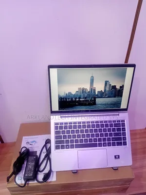 New Laptop HP 250 G6 16GB AMD Ryzen 5 SSD 256GB