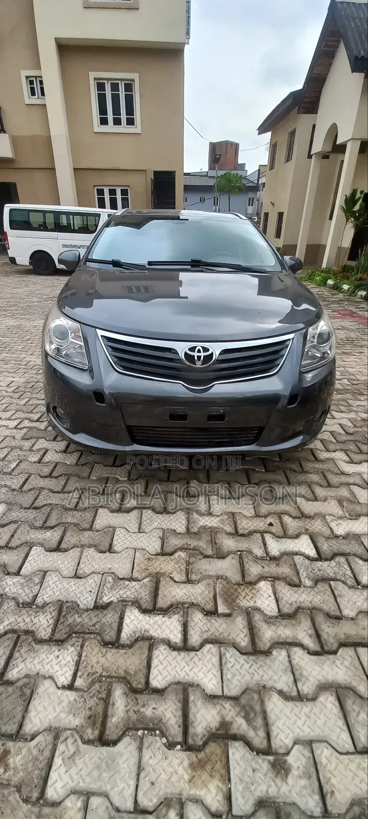 Toyota Avensis 2.0 Advanced Automatic 2012 Black