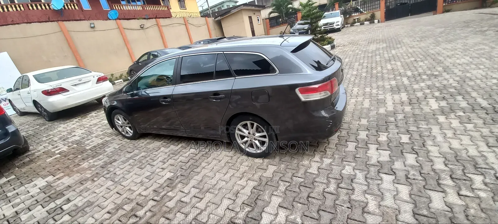 Toyota Avensis 2.0 Advanced Automatic 2012 Black