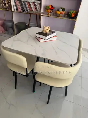Stylish Dining Table Set